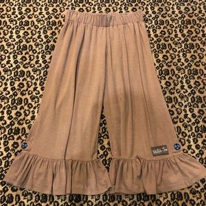 Women’s Matilda Jane/ Big ruffle crop pants.